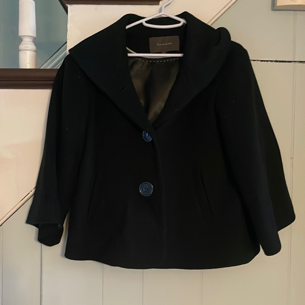 Tahari cropped swing jacket